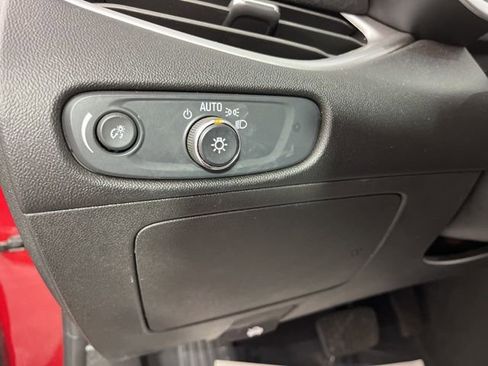 Used 2024 Chevrolet Malibu LT image 32