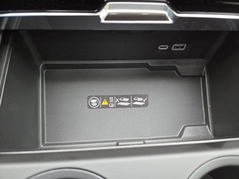 New 2026 GMC Yukon XL Denali w/ Denali Reserve Package image 14