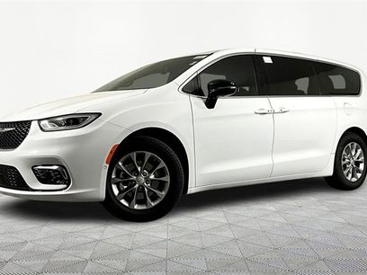 New 2026 Chrysler Pacifica Limited