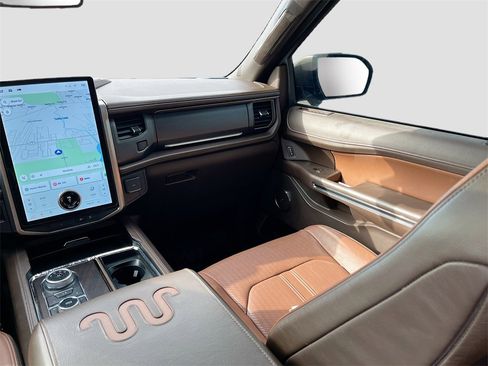 Used 2022 Ford Expedition Max King Ranch image 25