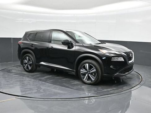 Used 2023 Nissan Rogue SL w/ SL Premium Package FWD image 6