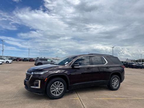 Used 2023 Chevrolet Traverse LT FWD image 10