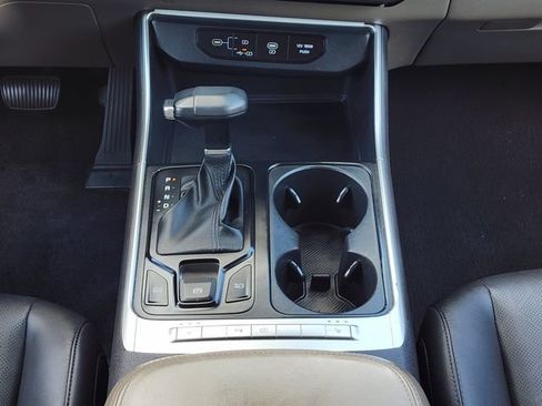 Certified 2025 Kia Carnival FWD image 26