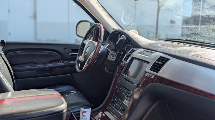 Used 2008 Cadillac Escalade AWD image 17