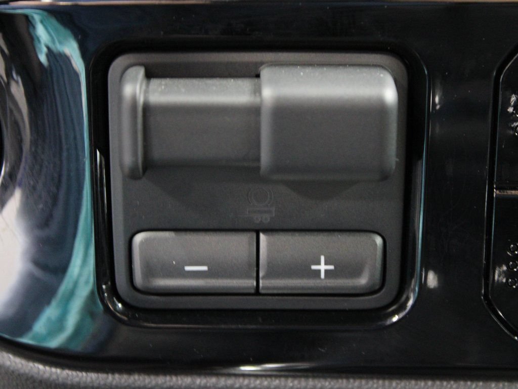 Used 2025 Chevrolet Silverado 1500 RST AWD/4WD image 54