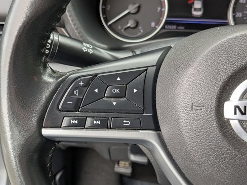 Used 2022 Nissan Sentra SV FWD image 16