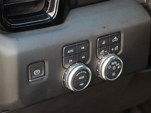 Used 2022 GMC Sierra 1500 AT4X image 26