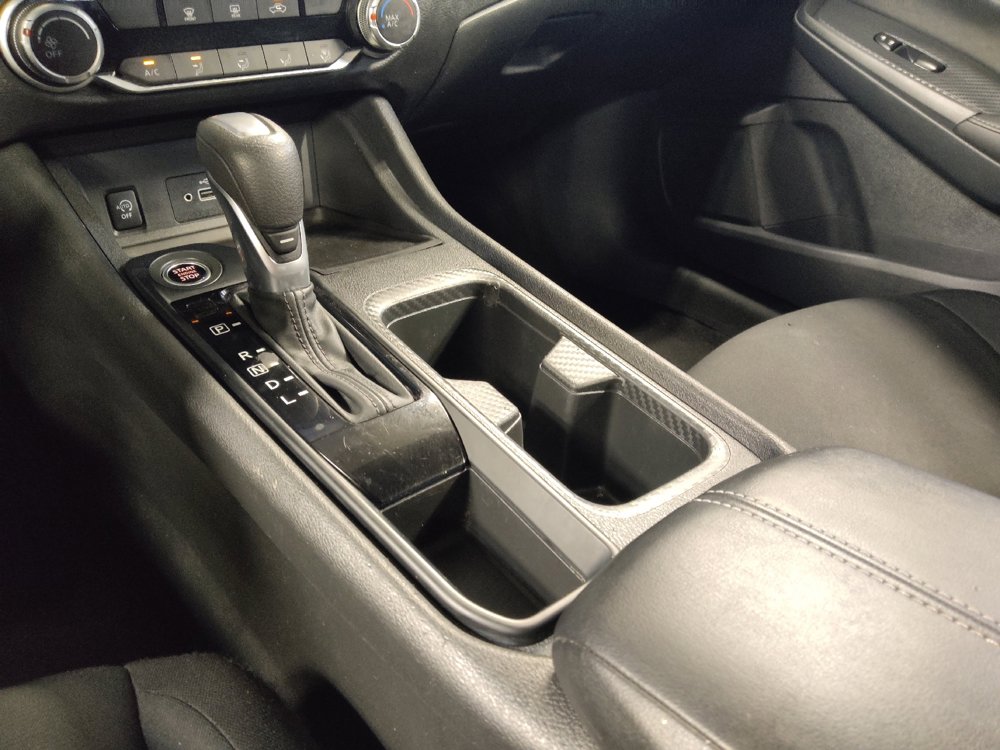 Used 2025 Nissan Sentra S FWD image 26