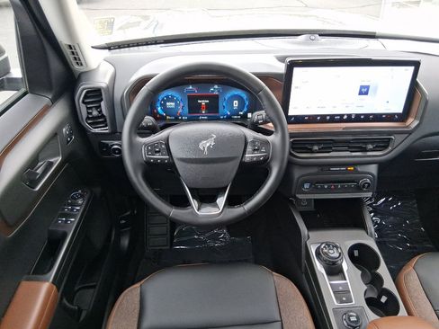 Used 2025 Ford Bronco Sport Outer Banks w/ Outer Banks Tech Package+ image 9