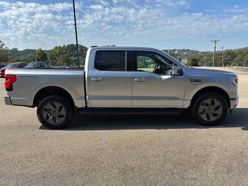 New 2025 Ford F150 Lightning Lariat image 5