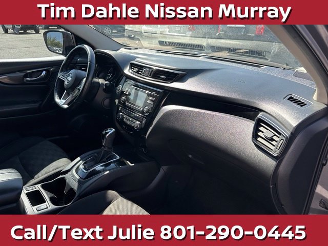 Used 2018 Nissan Rogue Sport SV w/ SV All-Weather Package AWD/4WD image 17