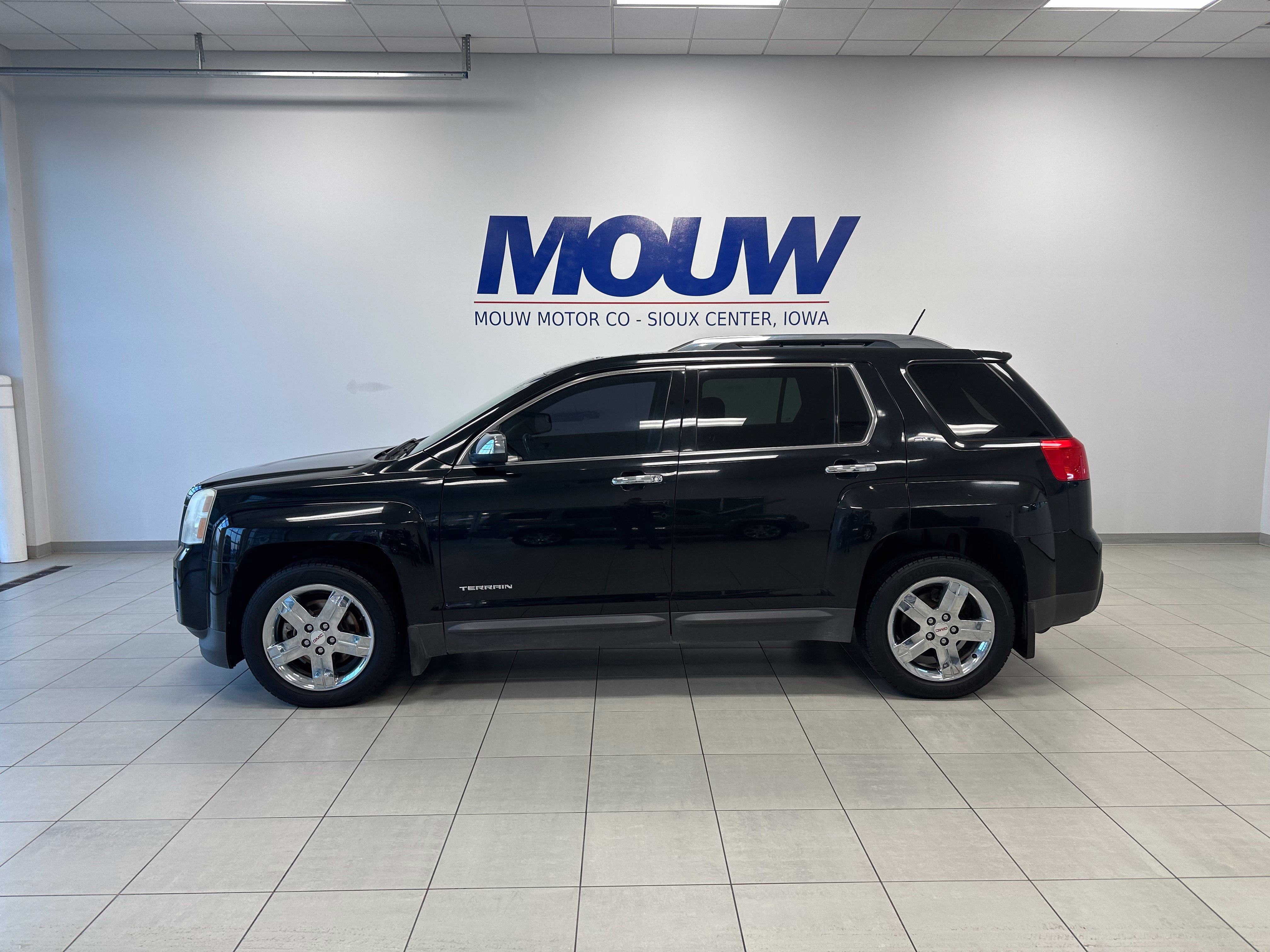 Used 2013 GMC Terrain SLT AWD/4WD image 1