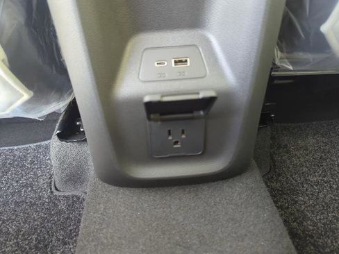 New 2025 Buick Envision Avenir image 15