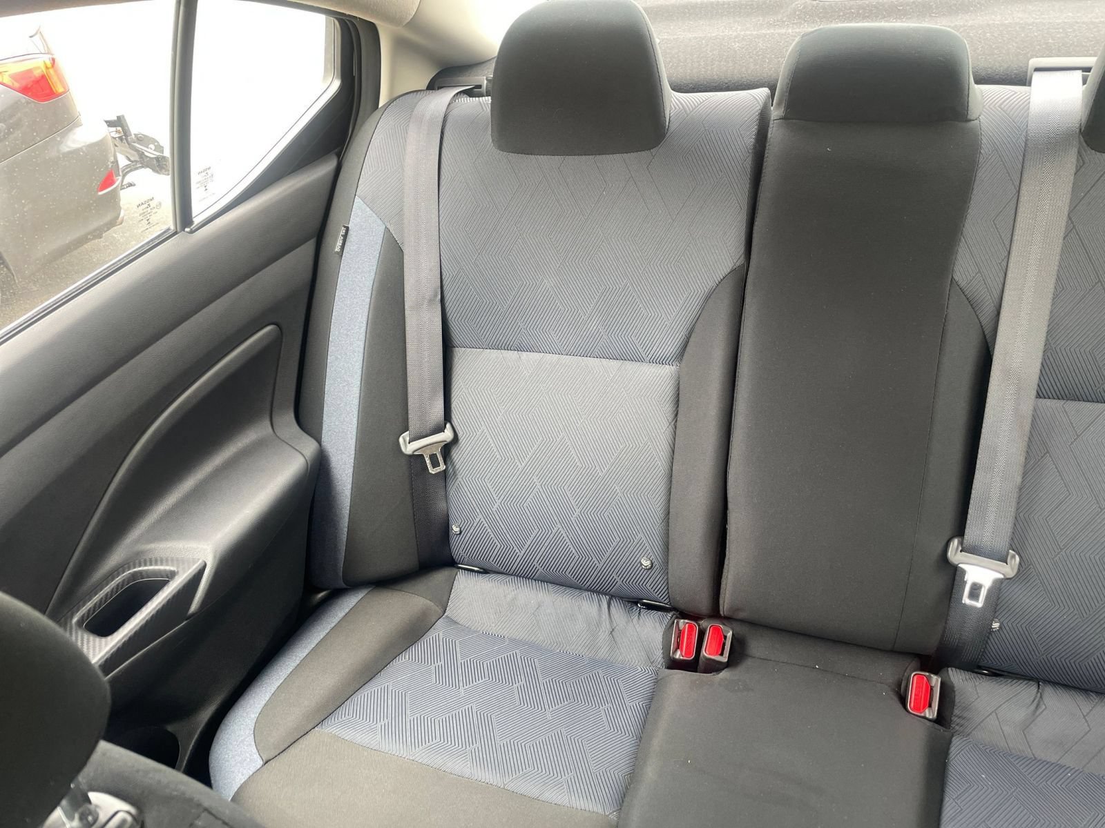 Used 2025 Nissan Versa SV FWD image 38