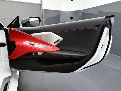 Used 2023 Chevrolet Corvette Stingray Preferred Cpe w/ Z51 Performance Package RWD image 14