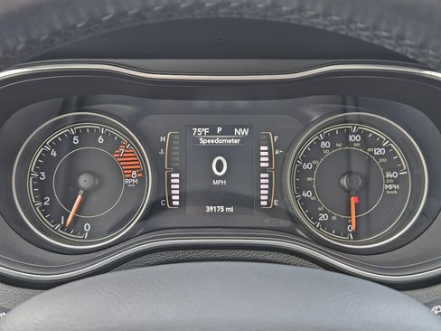 Used 2021 Jeep Cherokee Latitude Lux image 17