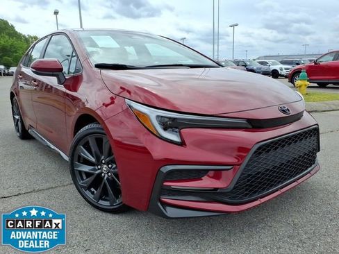 Used 2024 Toyota Corolla SE w/ SE Convenience Package FWD image 1