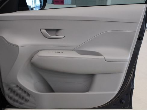 Used 2024 Hyundai Kona SEL FWD image 15
