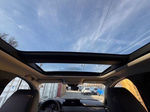 Used 2024 MAZDA CX-90 Plug-In Hybrid w/ Premium Pkg image 22