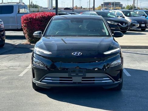 Used 2022 Hyundai Kona Limited w/ Cargo Package image 9