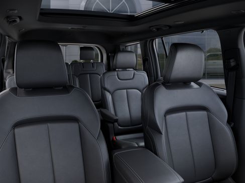 New 2026 Jeep Grand Cherokee L Limited w/ Luxury Tech Group II AWD/4WD image 52