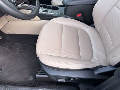 Used 2022 Ford Escape SEL image 6