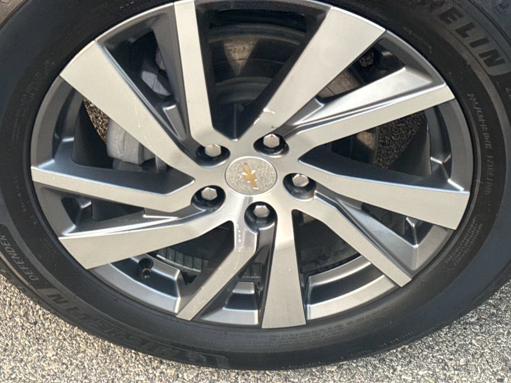 Certified 2024 Chevrolet Equinox Premier AWD/4WD image 9