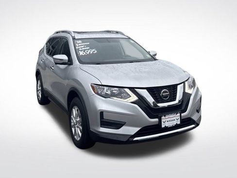 Used 2018 Nissan Rogue SV w/ Sun & Sound Touring Package AWD/4WD image 2