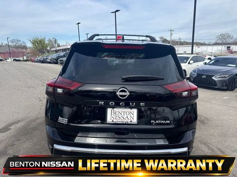 Used 2025 Nissan Rogue Platinum FWD image 7