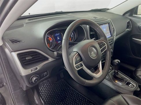 Used 2022 Jeep Cherokee Latitude w/ Trailer Tow Group image 10