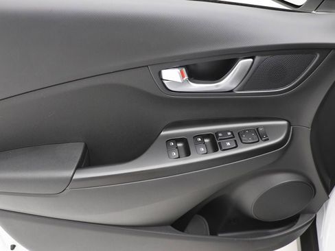 Used 2023 Hyundai Kona SEL w/ Convenience Package image 16