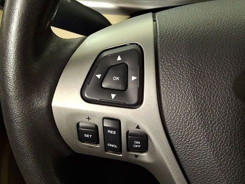 Used 2014 Ford Taurus SEL w/ Equipment Group 201A image 21