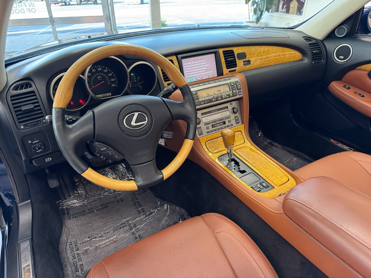 Used 2004 Lexus SC 430 Convertible w/ Preferred Accessory Pkg RWD image 16
