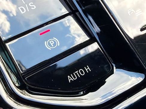 Used 2025 BMW 530i xDrive image 33