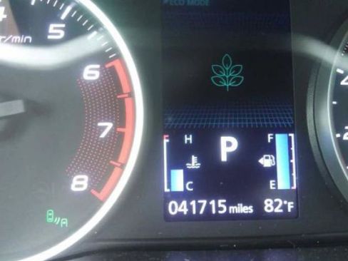 Used 2024 Mitsubishi Eclipse Cross SEL AWD/4WD image 2