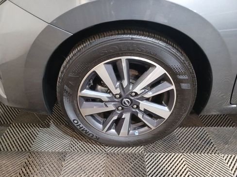 Used 2025 Nissan Versa SV image 18