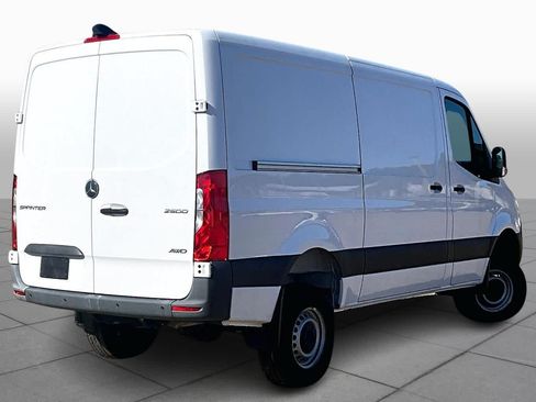 Used 2024 Mercedes-Benz Sprinter 2500 image 13