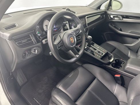 Used 2024 Porsche Macan S image 4