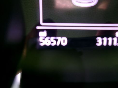 Used 2017 Volkswagen Golf SE image 21