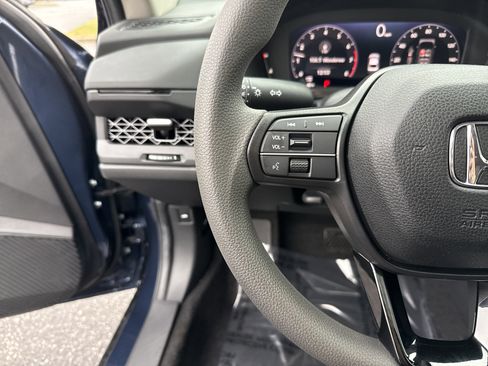 Certified 2023 Honda Accord EX image 19