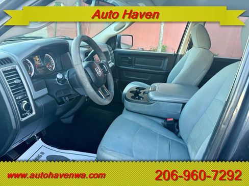 Used 2018 RAM 1500 ST w/ SXT Appearance Group image 9