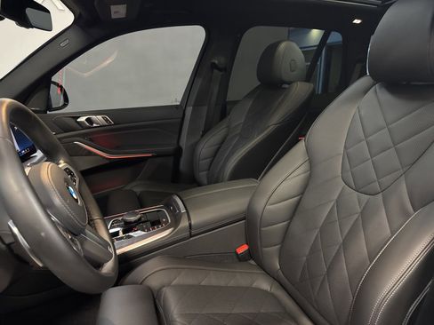 Used 2024 BMW X5 xDrive40i w/ M Sport Package image 7