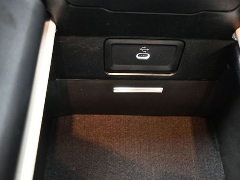 New 2026 Mercedes-Benz C 300 Sedan image 9