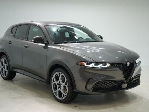 New 2025 Alfa Romeo Tonale w/ Premium Package AWD/4WD image 1