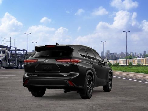 New 2026 Toyota Highlander XLE AWD/4WD image 17