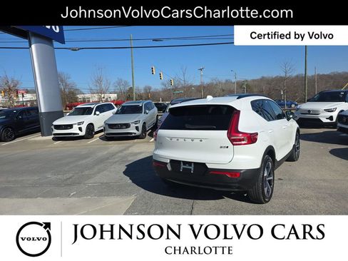 Certified 2025 Volvo XC40 B5 Plus image 13