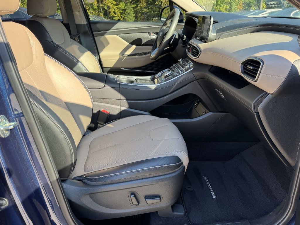 Used 2022 Hyundai Santa Fe Limited w/ Cargo Package FWD image 15