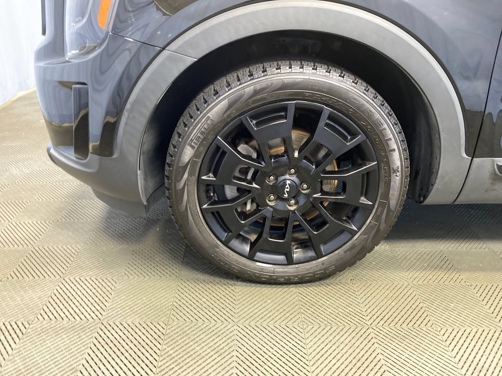 Used 2022 Kia Telluride SX w/ Nightfall Edition Package AWD/4WD image 45
