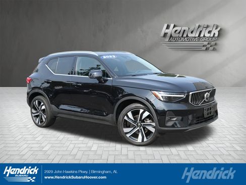 Used 2023 Volvo XC40 B5 Ultimate w/ Climate Package AWD/4WD image 1