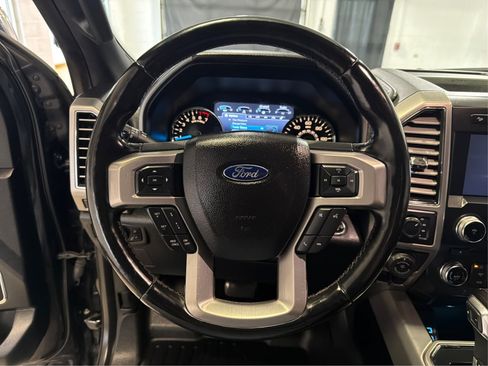 Used 2017 Ford F150 Platinum w/ Equipment Group 701A Luxury AWD/4WD image 19